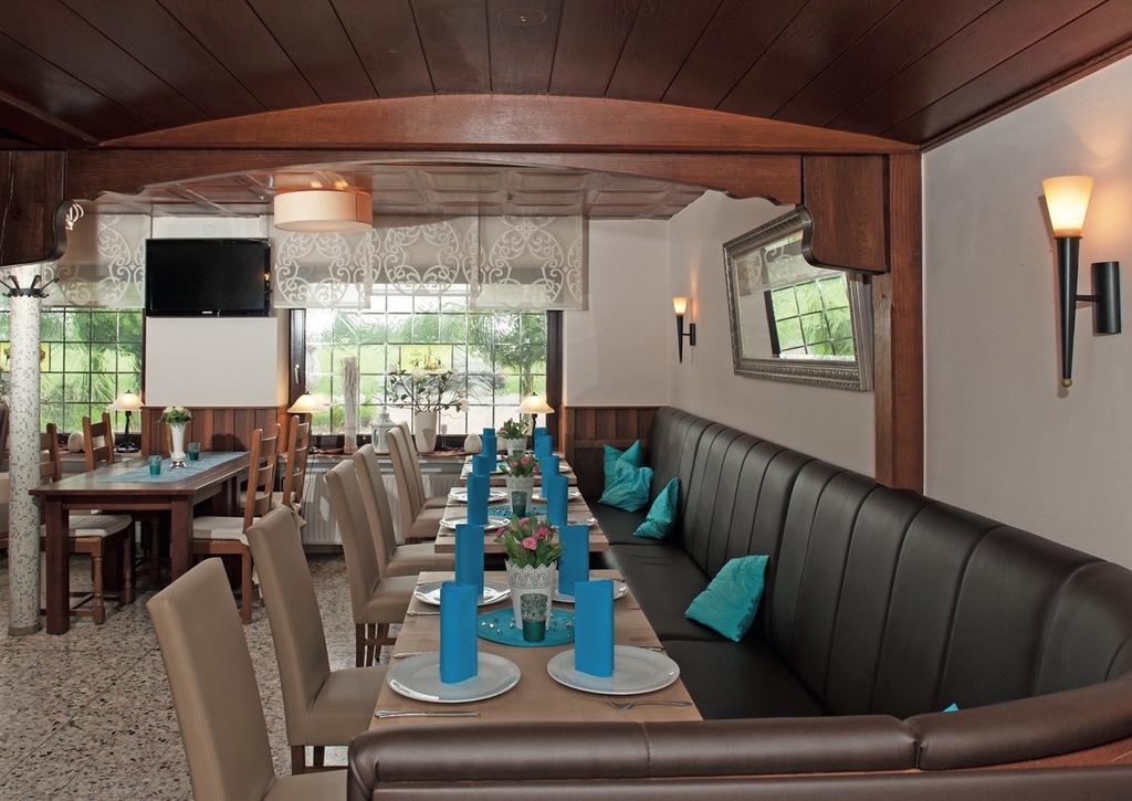 Hotel Restaurant Zum Heidekrug Bersenbruck Bagian luar foto