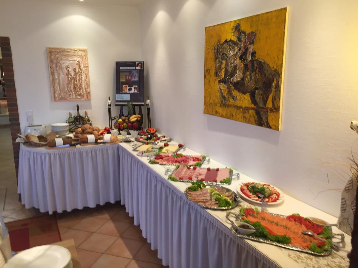 Hotel Restaurant Zum Heidekrug Bersenbruck Bagian luar foto